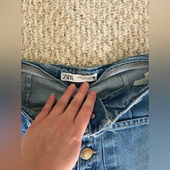 Zara High Waist Wide Leg Cropped Denim Jeans with Buttons - Picture 5 of 6